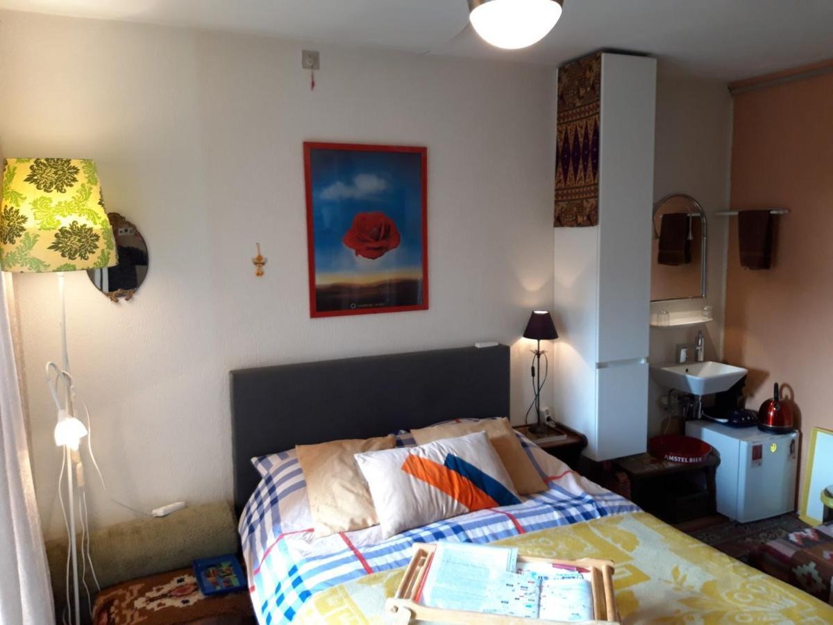 Homey Budget Bedroom Amsterdam Exterior photo
